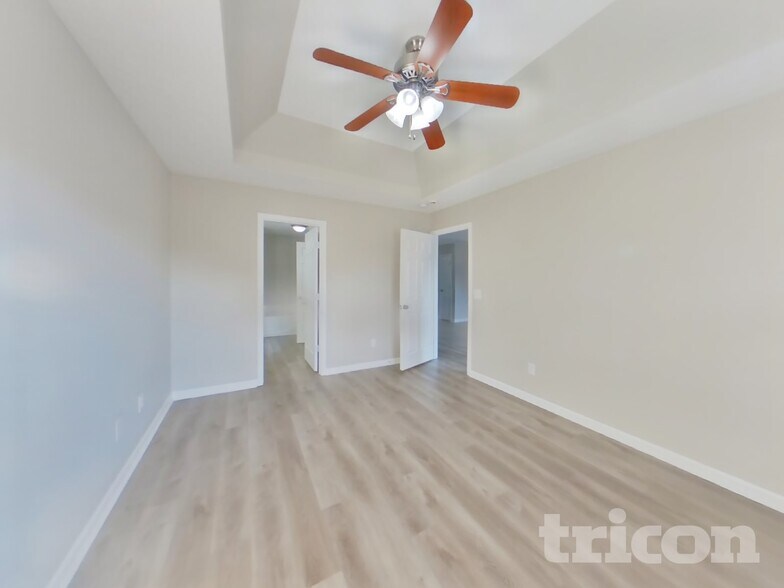 Building Photo - 121 Willowleaf Ln