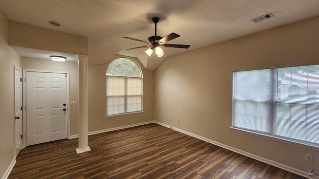 Building Photo - 80 Hamilton Woods Dr