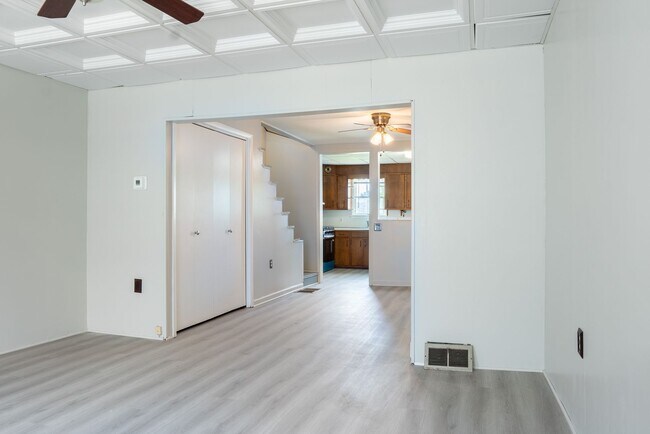Building Photo - 222 2nd St
