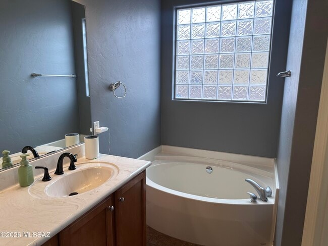 Building Photo - 7501 S Woodbury Grove Dr