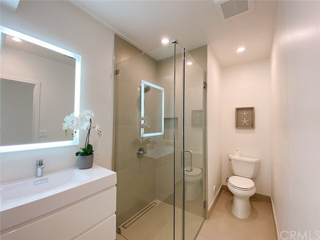 Building Photo - 8009 Hill Dr