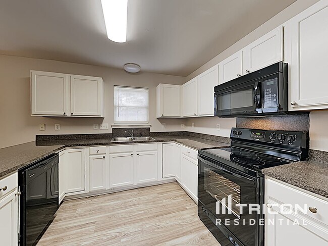 Building Photo - 6025 Spanish Moss Ln