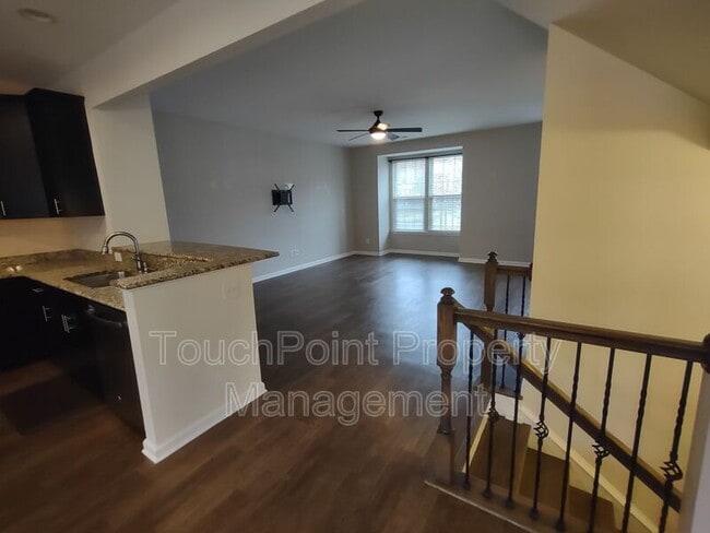 Building Photo - 4073 Zilker Park Dr