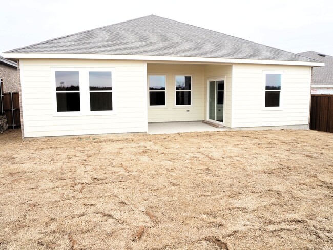 Building Photo - New Starlight Home 3 Bed 2 Bath in Howe