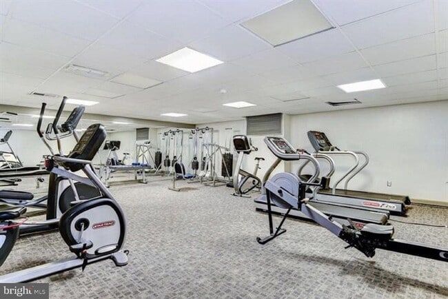 Building Photo - 3100 S Manchester St