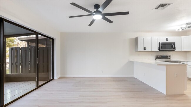 Building Photo - 4979 NW 82nd Ave