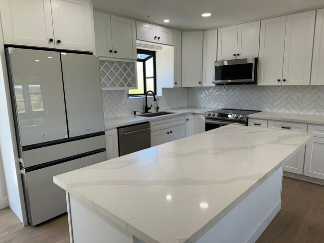 Building Photo - 5430 Sunny Ridge Pl