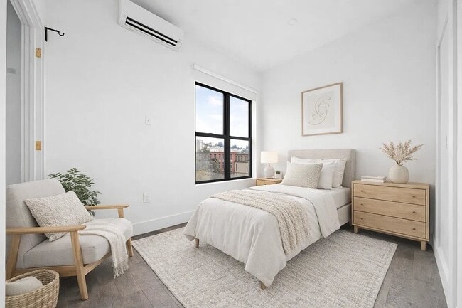 Building Photo - 94 Avenue A