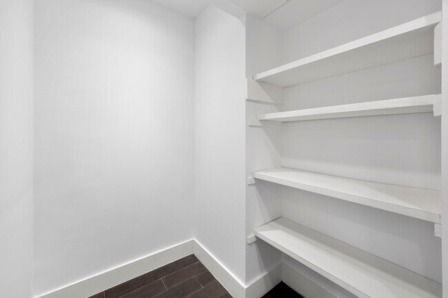 Building Photo - 234 Westheimer Rd