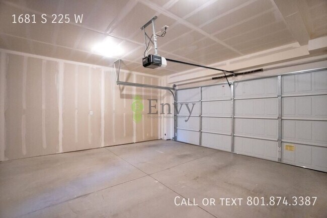 Building Photo - 1681 S 225 E