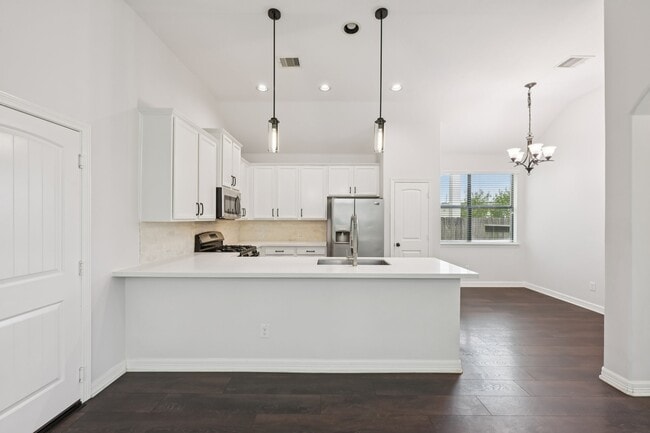 Building Photo - 618 Aulia Ln