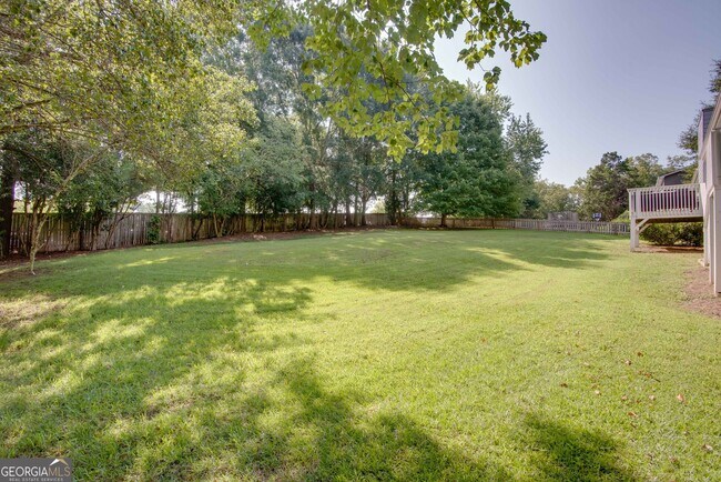 Building Photo - 80 Pinehurst Ln