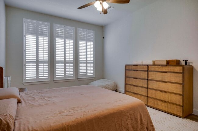 Building Photo - 7038 Cantera Manor Blvd