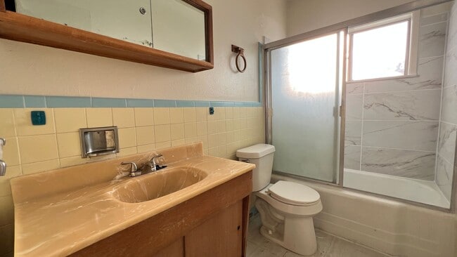 Building Photo - 5105 Danny Dr