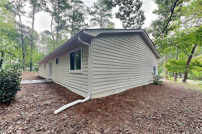 Building Photo - 1402 Mountain Overlook