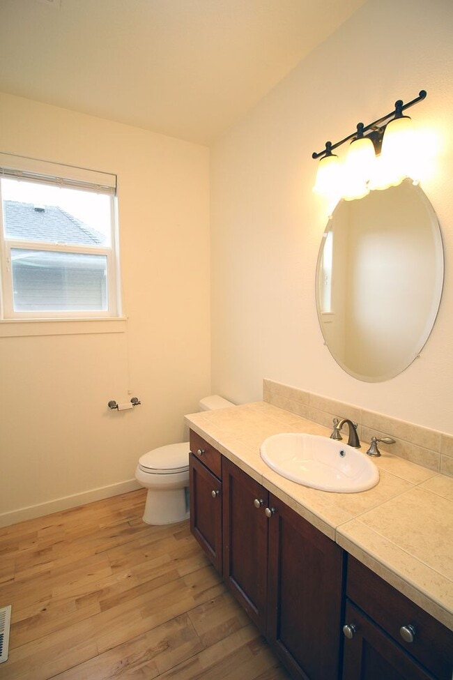 Building Photo - 15128 SE Nia Dr