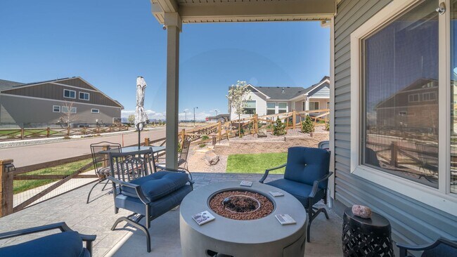 Building Photo - Banning Lewis Patio Home in The Retreat +5...