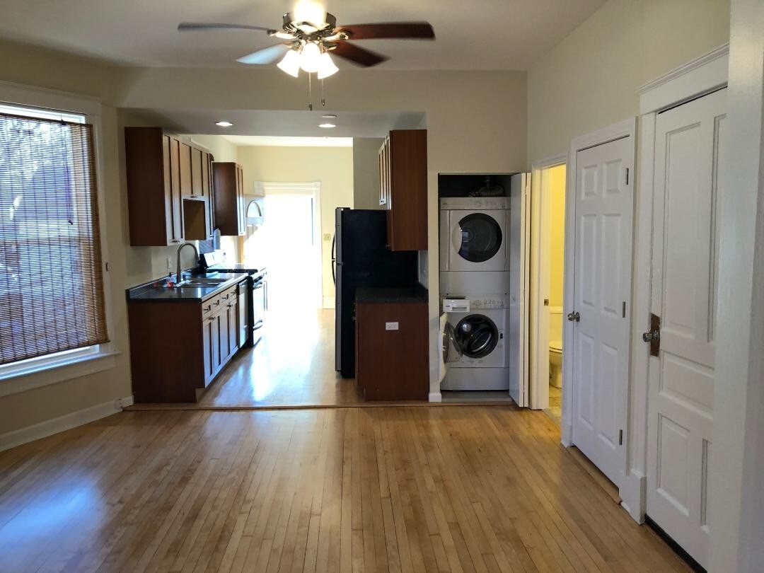 Building Photo - 1709 Irving Park W Rd