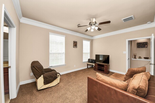 Building Photo - 22719 Shieldhall Ln