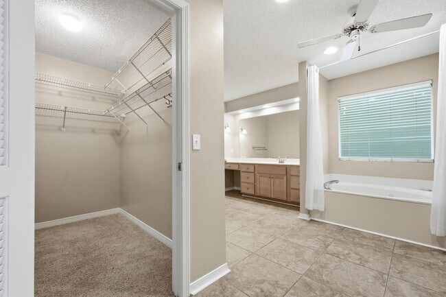 Building Photo - 1651 Northridge Rd