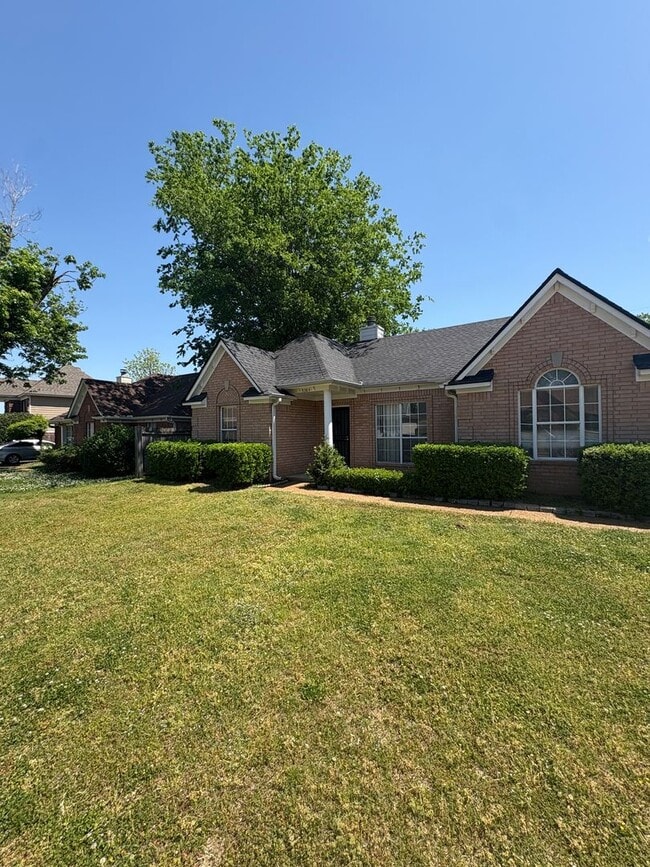 Building Photo - 5384 Farm Ridge Dr