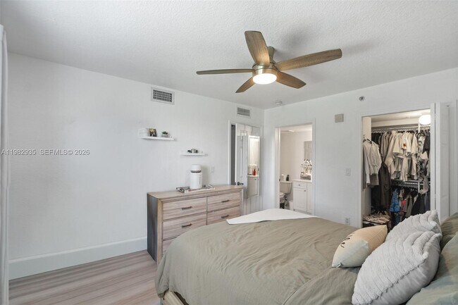 Building Photo - 21130 SW 87th Ave