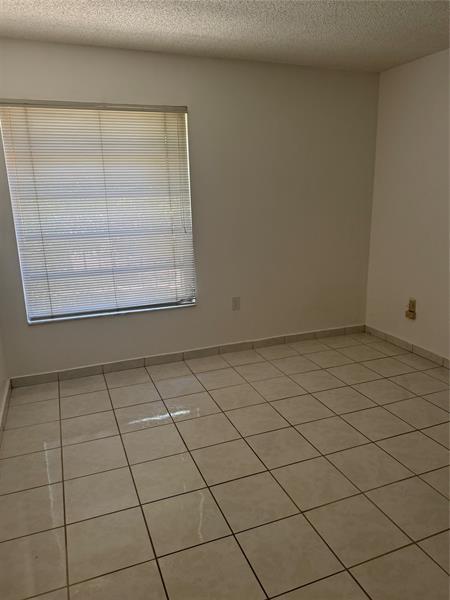 Building Photo - 465 SW 133rd Ave