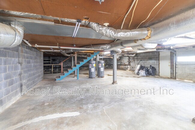 Building Photo - 4802 Inskip Rd