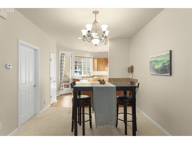 Building Photo - Available 2BD/2.5BATH Townhome in Desirabl...
