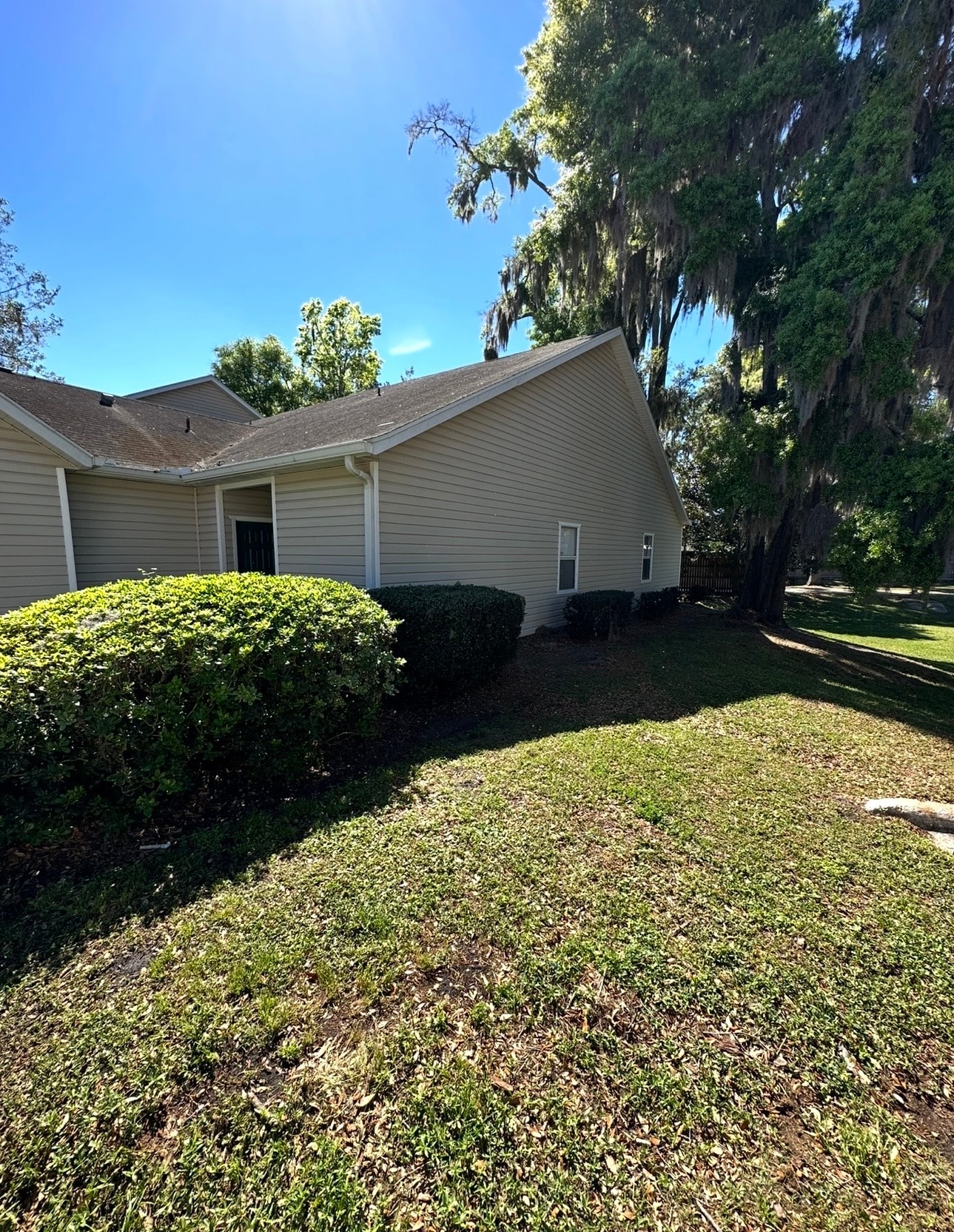 Building Photo - 4700 SW Archer Rd