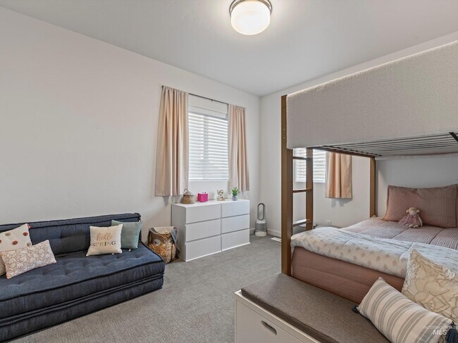 Building Photo - 1251 E Echelon Rdg Ln