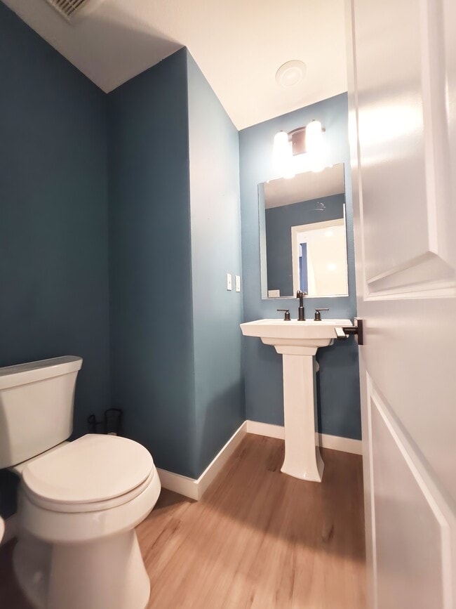 Building Photo - 27589 Sanctuary Ct