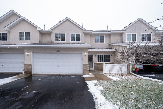 Building Photo - 17326 Lilac Ln SE