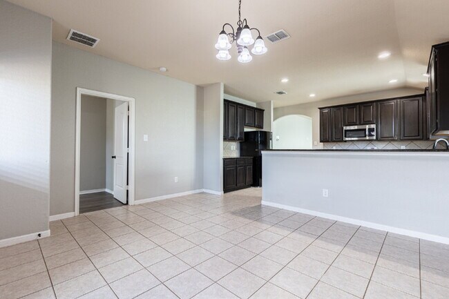 Building Photo - 5815 Southern Knoll