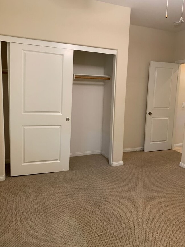 Building Photo - JUST REDUCED Beautiful Southwest Home