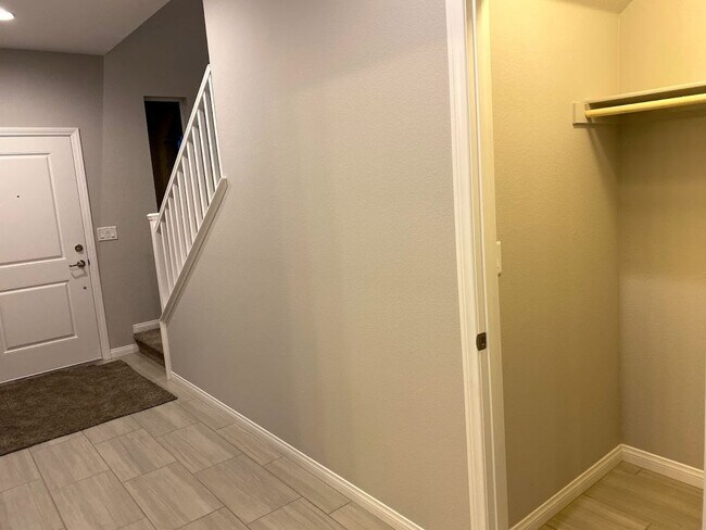 Building Photo - 3051 Concepcion Ct