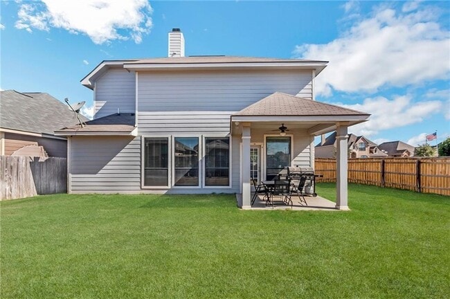 Building Photo - 3418 Castleton Dr
