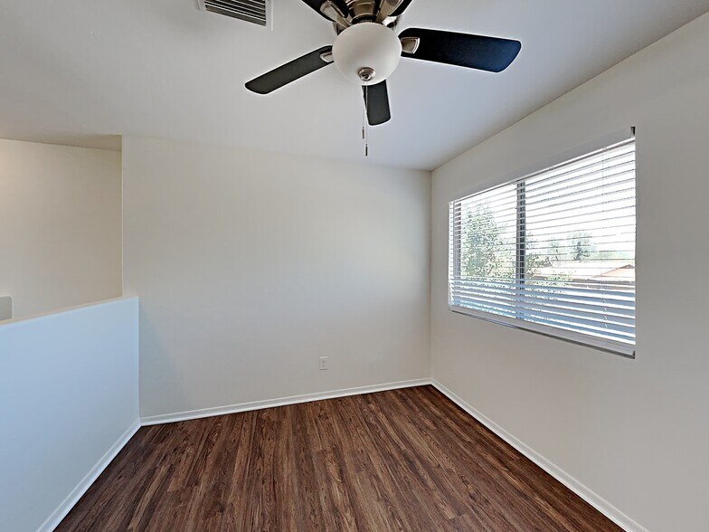 Building Photo - 2865 N Silver Island Way