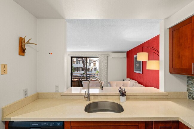 Building Photo - Furnished Condo at Kihei Shores, 2 Bed / 2...