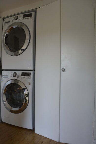 Building Photo - 1244 Valley View Rd