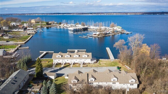 Building Photo - 207 General Smith Dr