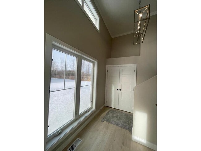 Building Photo - 1232 45th Ave NE