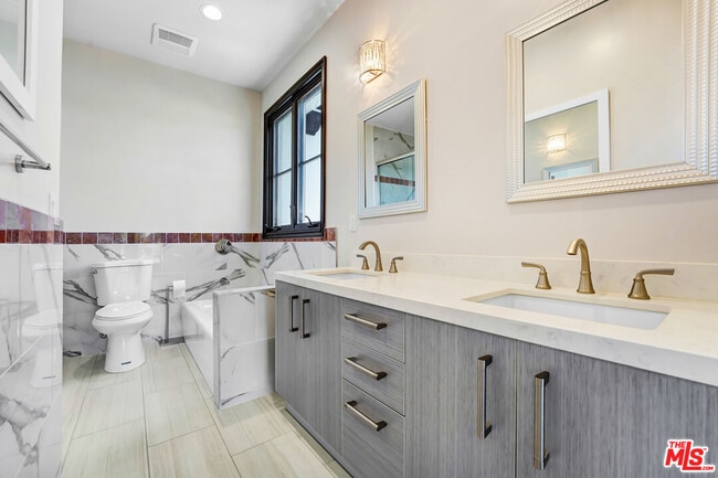 Building Photo - 1621 Franklin St