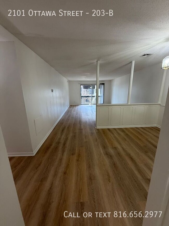 Building Photo - 2101 Ottawa St