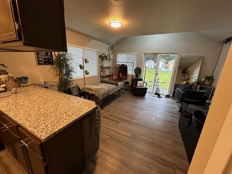 Building Photo - 13019 200th St E