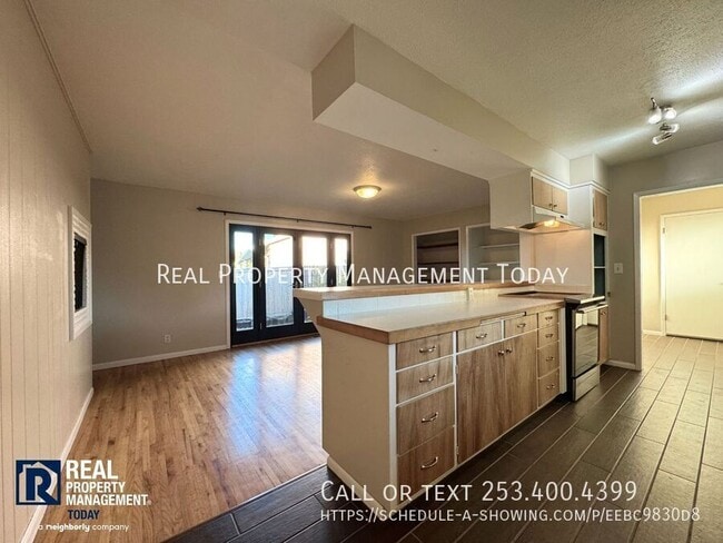 Building Photo - 1748 N Narrows Dr