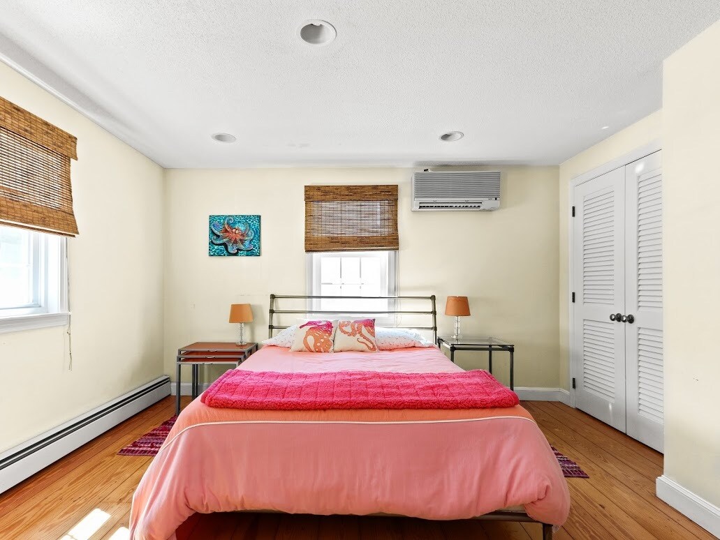 Building Photo - 491 Spring St