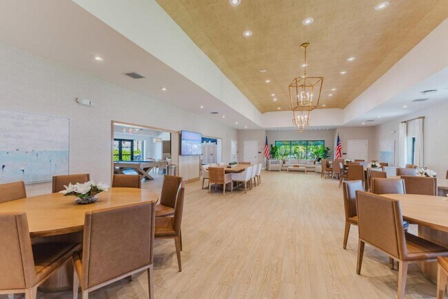 Building Photo - 12581 Coconut Dr