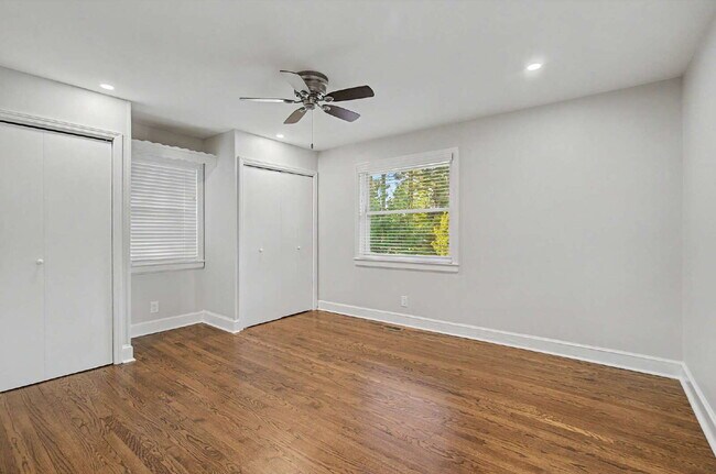 Building Photo - Charming 3-Bed/2.5-Bath Ranch in Durham