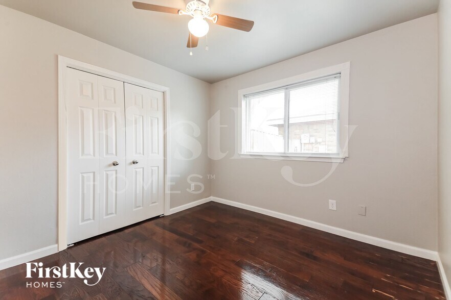 Building Photo - 6309 Topaz Way